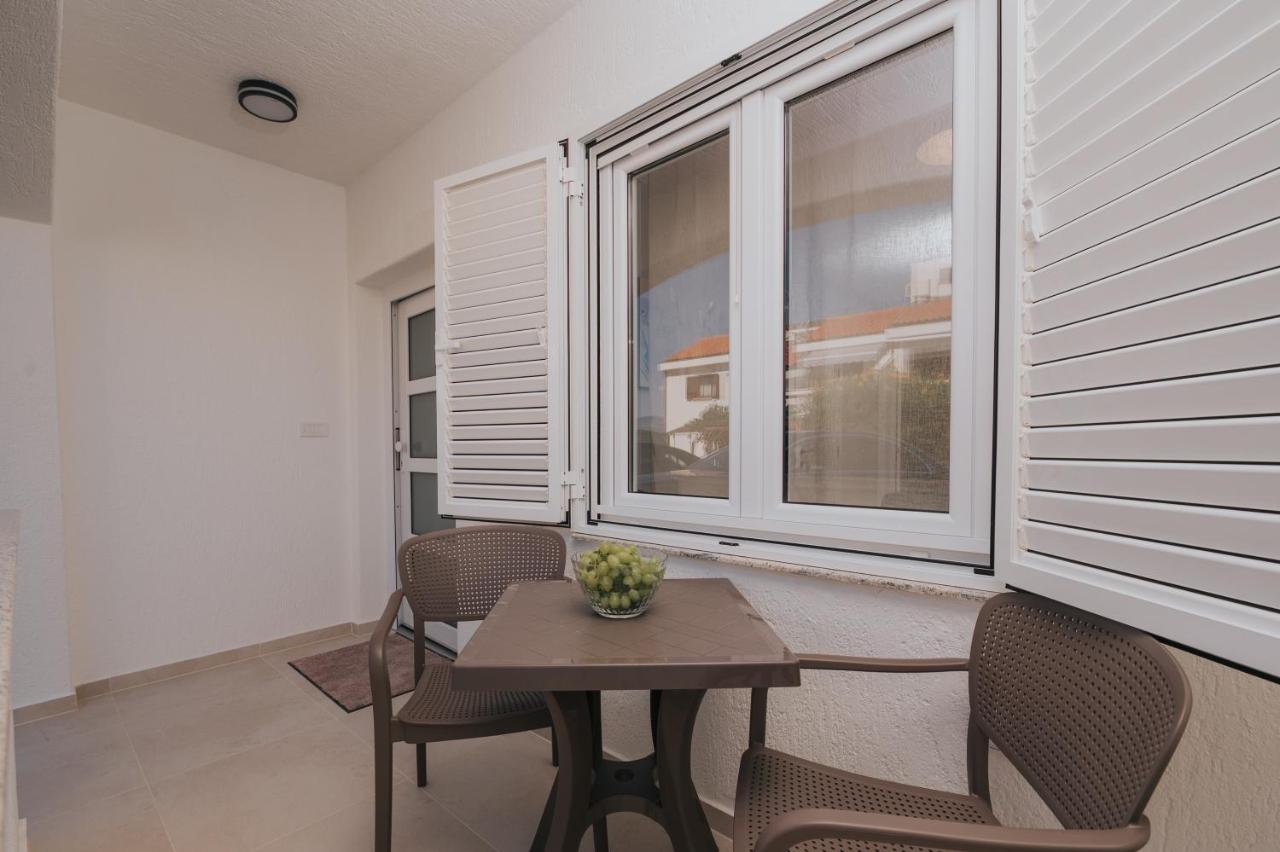 Apartments Virgine Maria I Baška Exterior foto